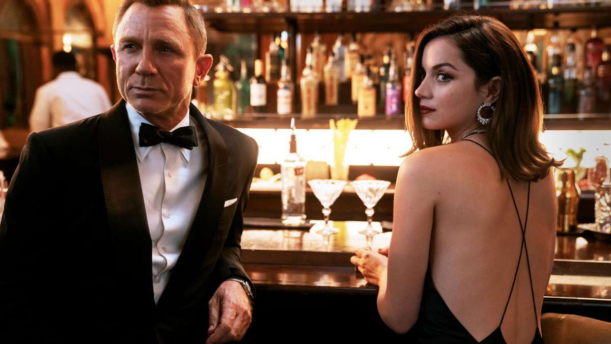 Der neue „Bond“ im Kino: Daniel Craig geht mit einem Paukenschlag