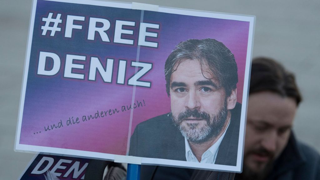 Deniz Yücel kommt frei: Türkische Staatsanwaltschaft fordert 18 Jahre Haft