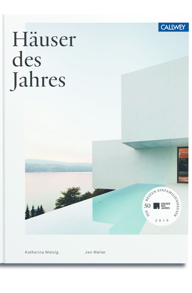 Jan Weiler/Katharina Matzig: Häuser des Jahres. Die besten Einfamilienhäuser 2019“. Callwey Verlag, München. 332 Seiten, 59,95 Euro.
