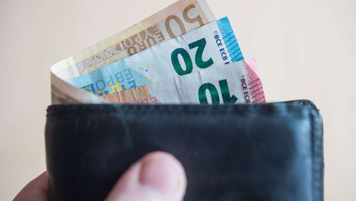 Betrugsmasche in Stuttgart: Falscher Briefträger will Geld „leihen“