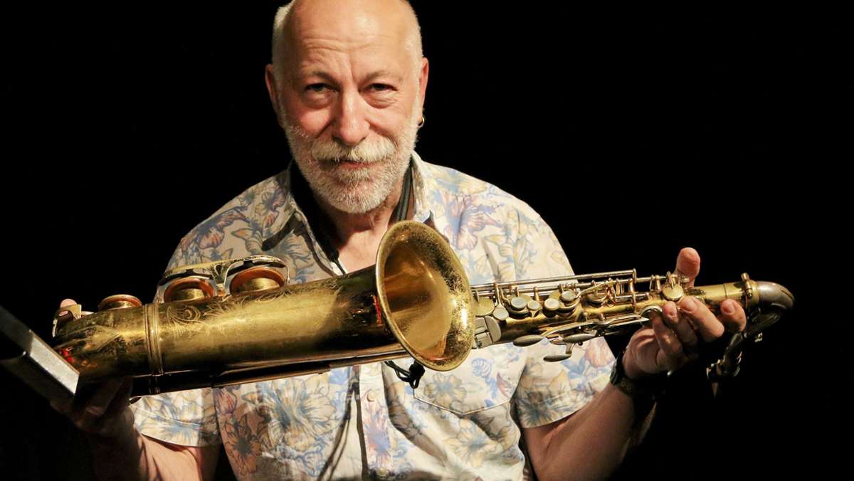  Mit einem besonderen Konzertabend verabschiedet sich der Saxofonist Martin Keller nach 23 Jahren vom Vorsitz der IG Jazz und eröffnet zugleich die 42. Stuttgarter Jazztage, ein Festival mit vielen Facetten. 
