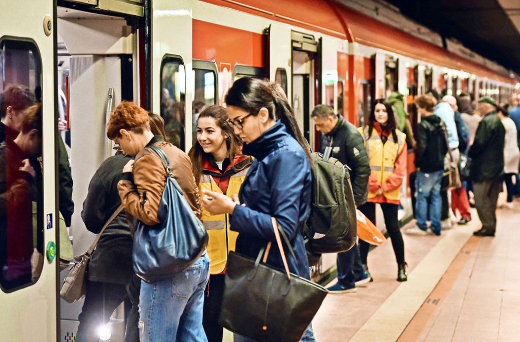 Wird der Nahverkehr in Stuttgart bald günstiger? Foto: Lichtgut/Max Kovalenko