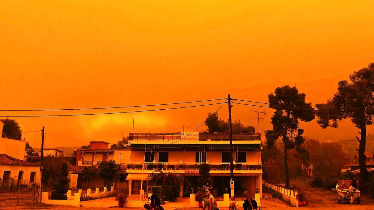 Brände in Griechenland: Bange Hoffnung im Inferno