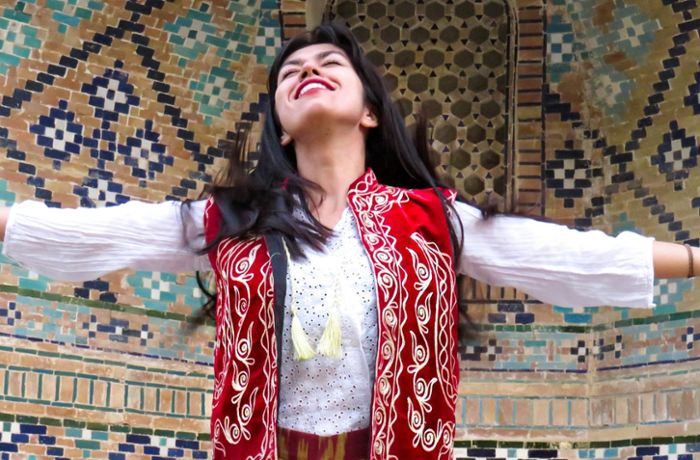 Jedes Kleidungsstück steht für eine starke Frau aus Usbekistan
