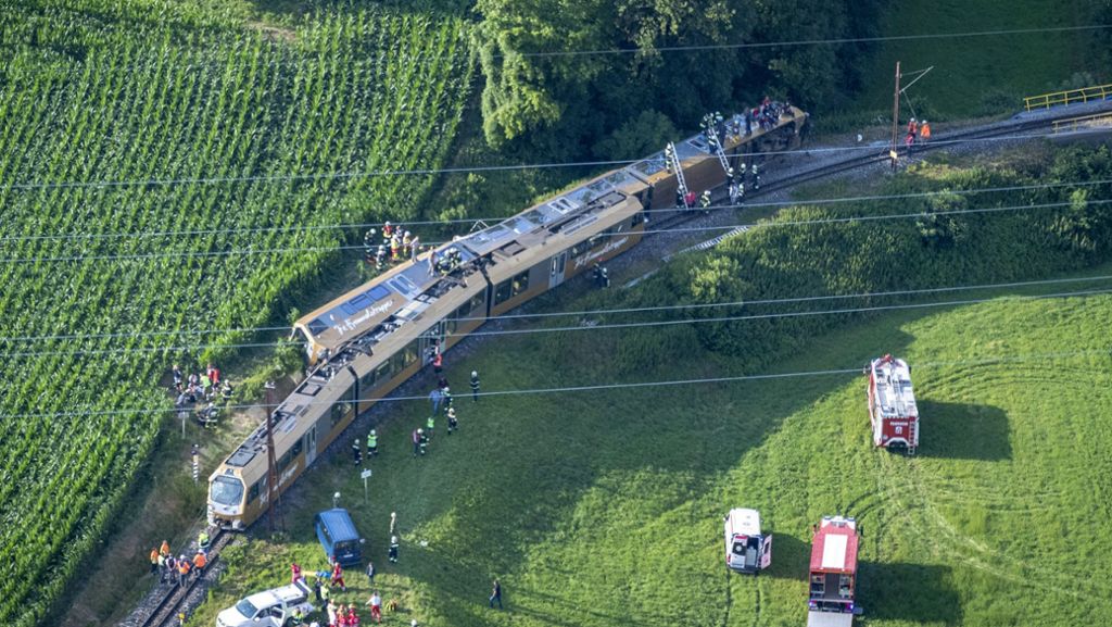 Zugunglück Österreich: Viele Kinder an Bord  – Drei Menschen schwer verletzt
