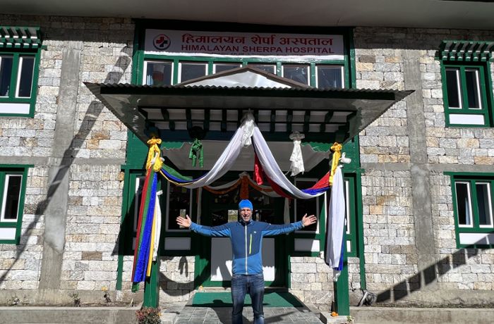 Olympia-Arzt baut Klinik: Am Mount Everest gipfelt das Glück