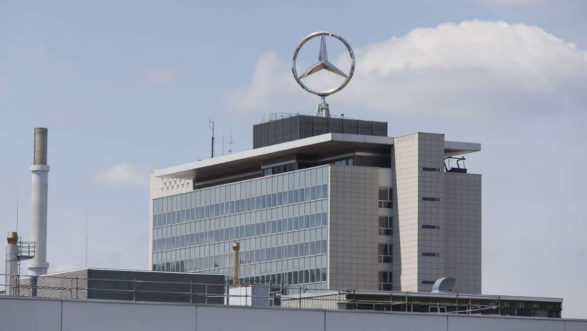 Mercedes-Benz: Autobauer steigert  Gewinn trotz Absatzminus