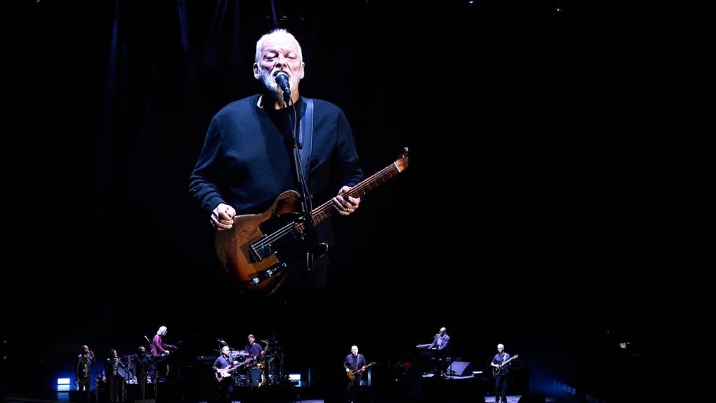David Gilmour in Stuttgart: Großes Songbuch, saitenweise durchblättert