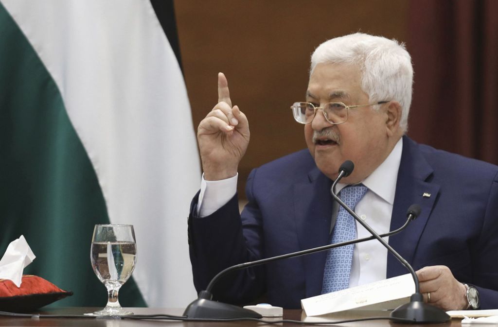 Palästinenserpräsident Mahmud Abbas spricht bei einem Treffen der Palästinenserführung in seinem Hauptquartier. Abbas hat ein Ende aller Vereinbarungen mit Israel und den USA erklärt. Foto: dpa/Alaa Badarneh