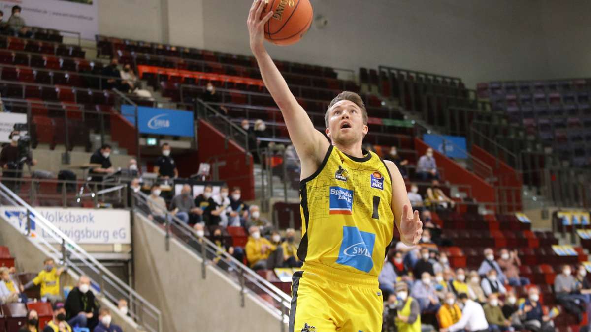 MHP Riesen Ludwigsburg: Schock für Basketball-Bundesligist: Star Jordan Hulls droht längere Pause