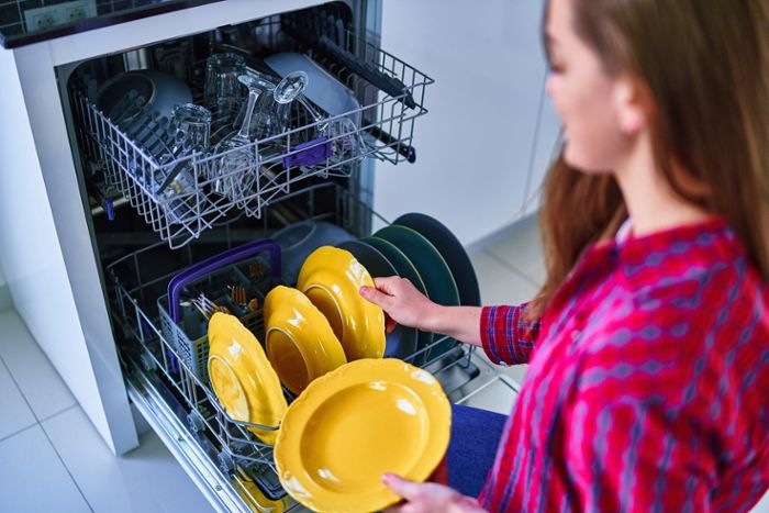 Was kostet einmal Geschirr spülen?