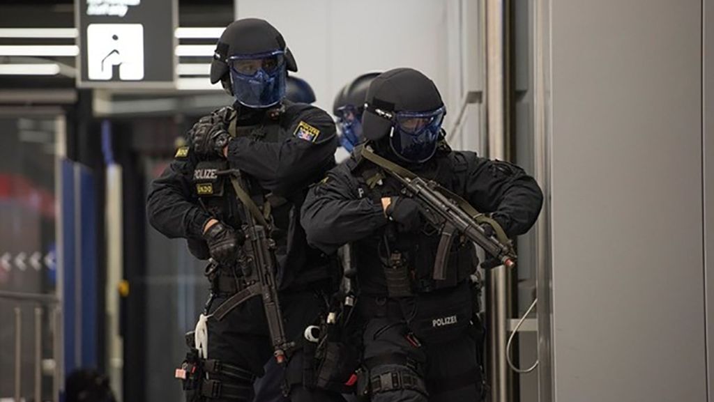 Anti-Terror-Übung in Ludwigsburg: Simulierte Explosionen und Schüsse – 1000 Einsatzkräfte