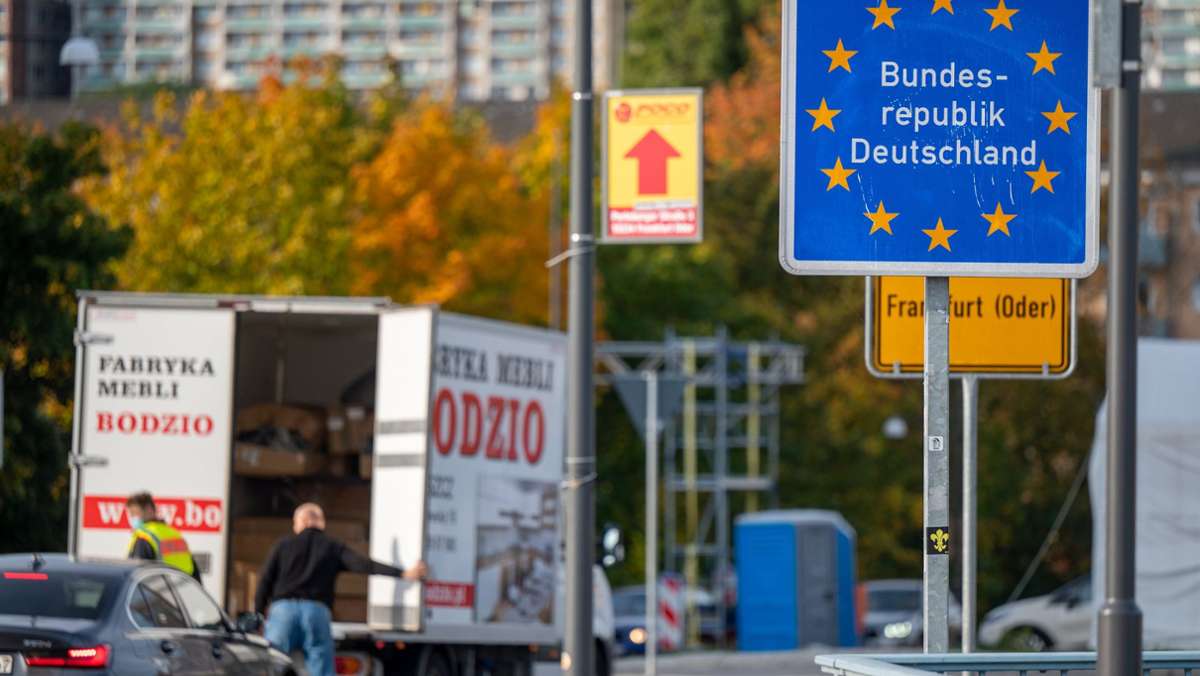  Immer mehr Menschen wollen von Belarus über Polen nach Deutschland einreisen. Die Bundespolizei bezeichnete das Grenzgebiet nun aufgrund der Lage als Brennpunkt. 