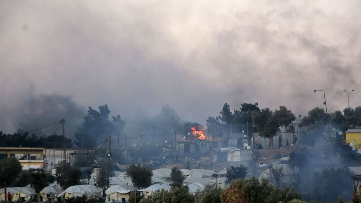 Nach Feuer im Flüchtlingslager Moria: Anklage gegen sechs Verdächtige erwartet