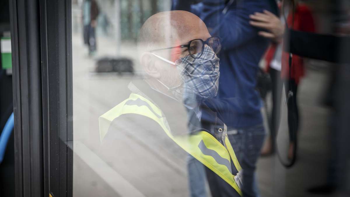 Metzingen und Freiburg: Maskenpflicht: Jetzt wird kassiert statt ermahnt