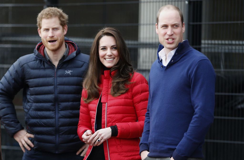 Harry, Kate und William zeigen, wie man stilvoll mit Wolle und Daunen dem milden Londoner Winter trotzt.