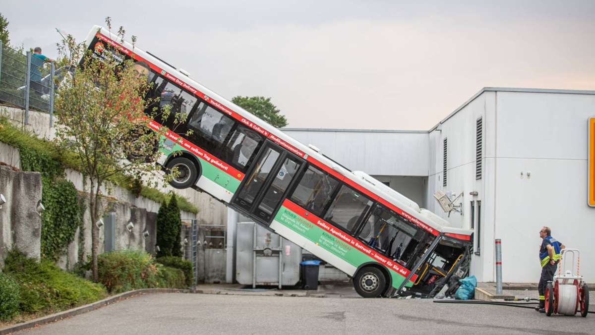 Bus-Unfall in Herrenberg: Polizei äußert sich zur Unfallursache