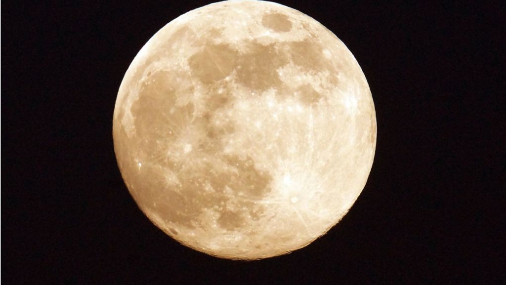 Bilder vom Supermond: Der Mond zeigt sich in beeindruckender Größe