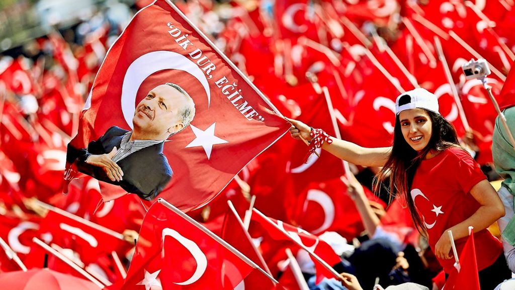 Jahrestag des Putschversuchs in der Türkei: Helden, Märtyrer und Verdammte
