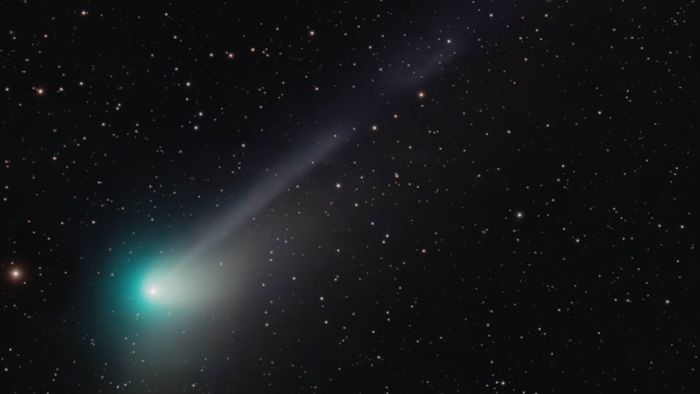 Erfahren Sie alles Wichtige zum grünen Komet C/2022 E3 (ZTF) bzw. wann und wo dieser zu sehen ist. (Überblick)
