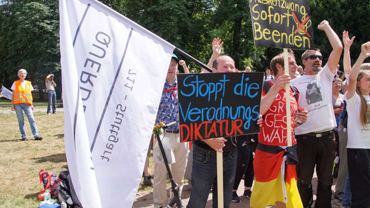 Querdenken-Demos in Stuttgart: 5000 Demonstranten angemeldet, nur einige Hundert kommen