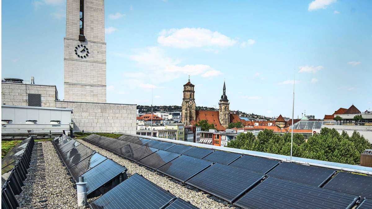 Kritik an  Stuttgarter Verwaltung: Wirbel um Fotovoltaik am Rathausturm wird heftiger