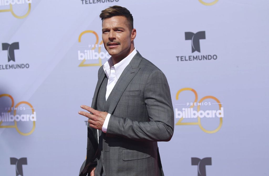 Doch, doch: So einen Mann gibt es wirklich . . . und der heißt Ricky Martin.