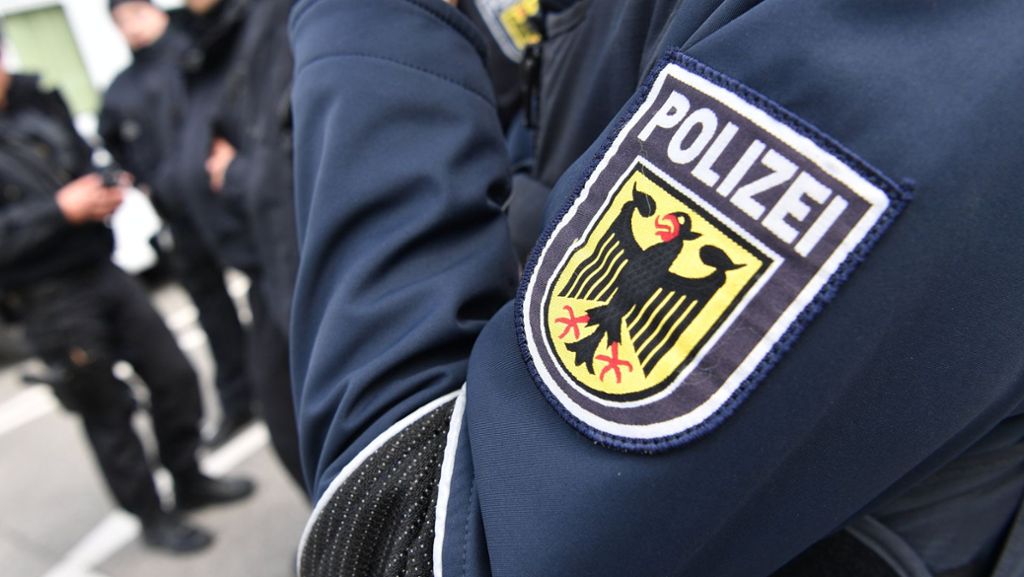 Raubüberfall in Stuttgart: Dem Tankstellenräuber verrutscht die Maske