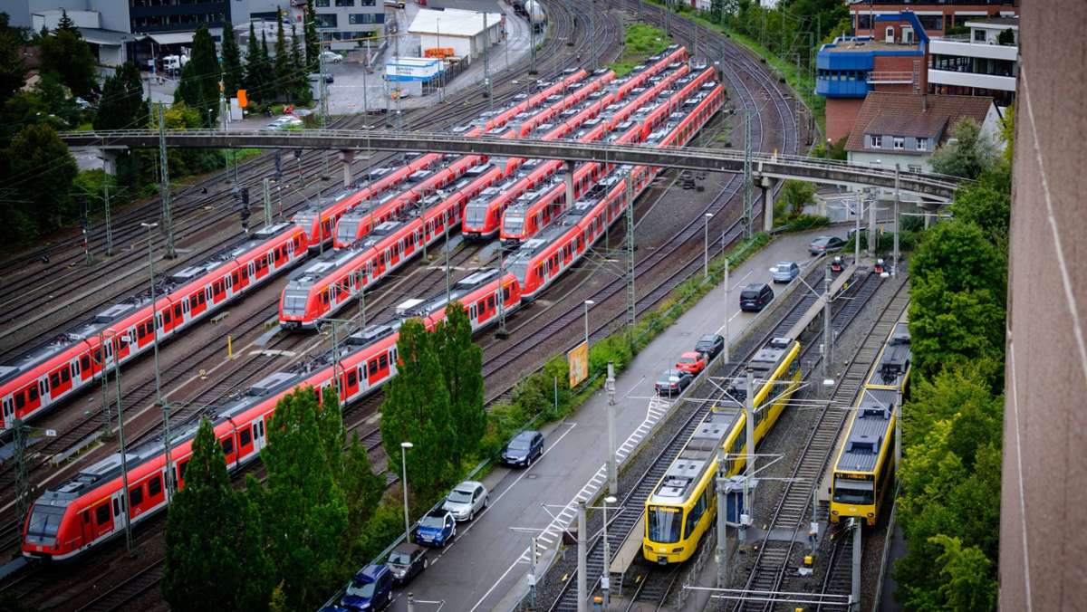 Bundespolizei Stuttgart ermittelt: S-Bahn-Sprayer auf frischer Tat ertappt