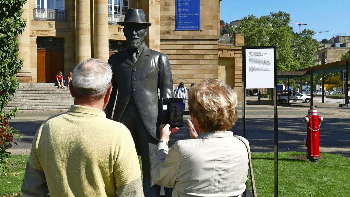 König-Wilhelm-Statue in Stuttgart: Der Monarch zieht  die Blicke auf sich