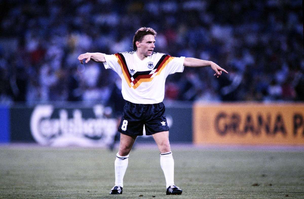 Thomas Häßler (24) hatte die deutsche Mannschaft mit seinem Siegtreffer im Qualifikationsspiel gegen Wales zur WM geschossen – in Italien wurde er mit fünf Einsätzen belohnt, darunter im Finale. Nach der WM wechselte der kleine Mittelfeldspieler vom 1. FC Köln zu Juventus Turin.