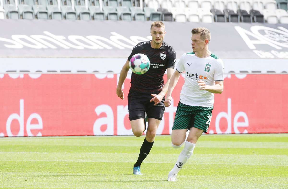 Auf der anderen Seite hatte Sasa Kalajdzic in der 21. Minute die Chance zur VfB-Führung. Doch der Stürmer zögerte zu lange und vertändelte so die Möglichkeit.