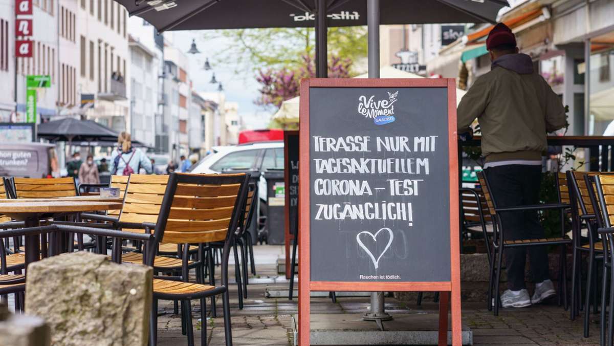 Gastronomie in Baden-Württemberg: Regelwirrwarr bei Öffnungen - Lucha: „Machen, nicht meckern“