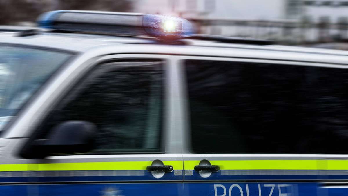 Kurioser Einsatz bei Kempten: Auf Autodach vergessenes Handy löst Großeinsatz mit 50 Einsatzkräften aus