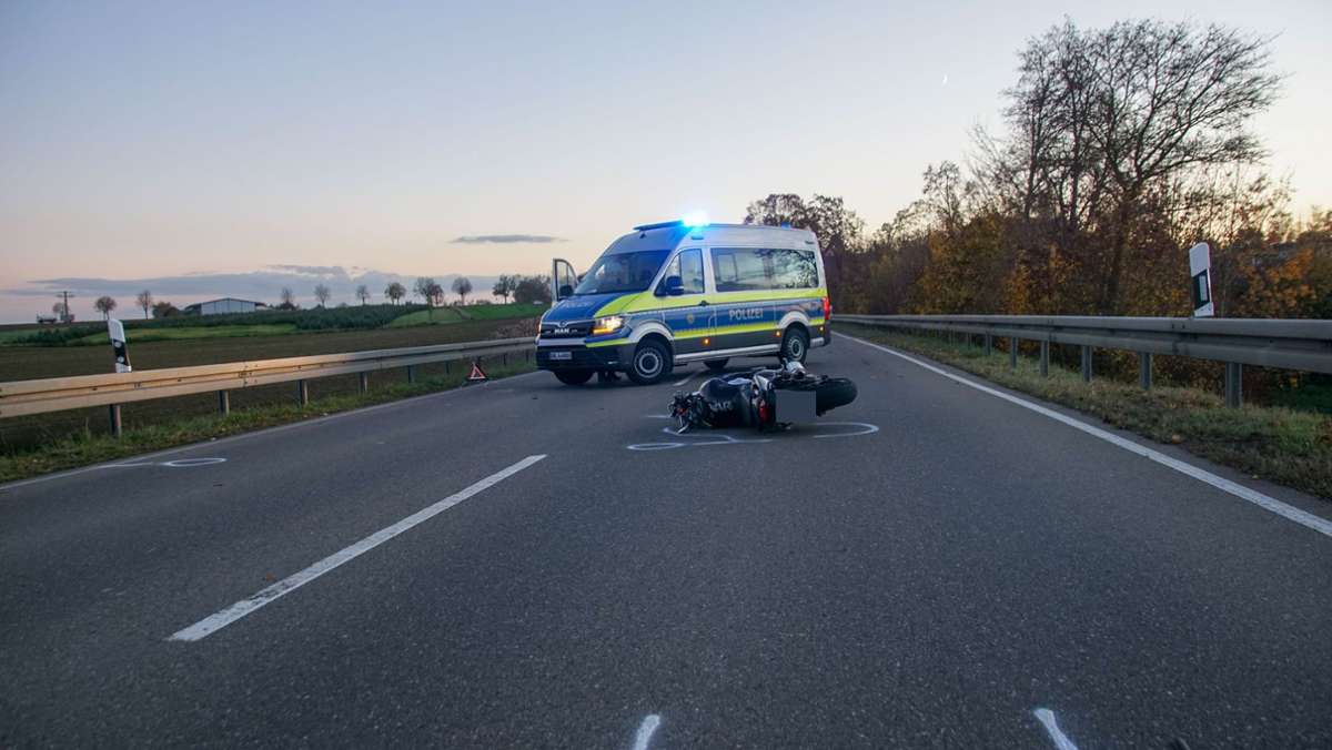  In Bondorf ist es kurz nach 16 Uhr zu einem Unfall auf der L1184/Horber Straße gekommen. Ein Rettungshubschrauber ist im Einsatz. 