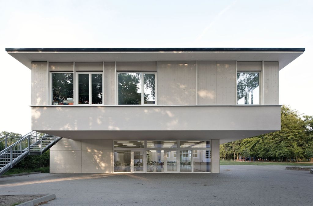 Nike für soziales Engagement: Schule in Dettmannsdorf, von MRSchmidt Architekten, Marika Schmidt, Berlin