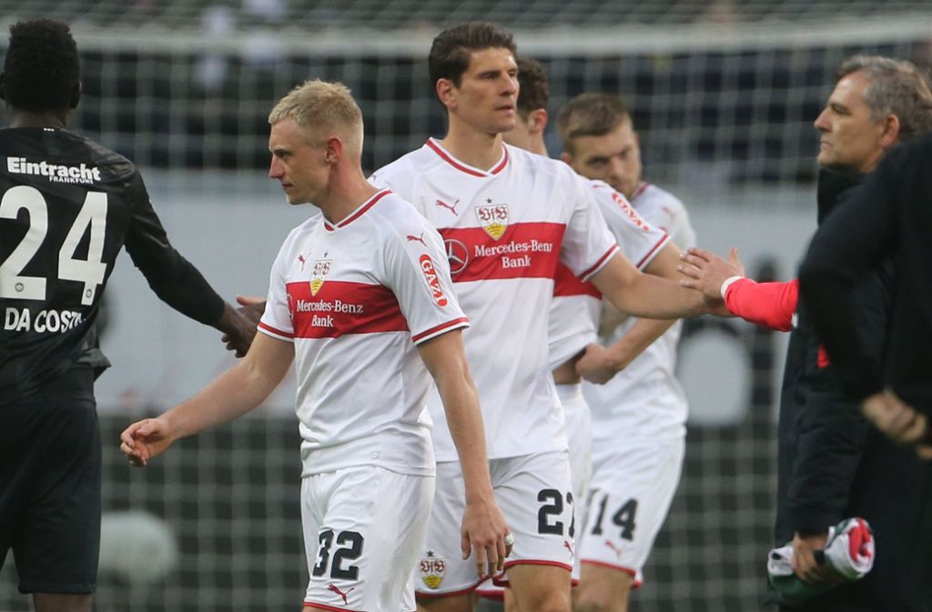 Ernste Gesichter: Andreas Beck und Mario Gomez nach der 0:3-Pleite in Frankfurt