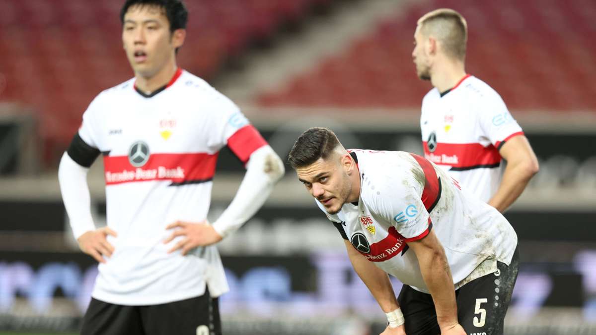  Mit zwei Toren geführt – und doch nicht gewonnen. Die Fans des VfB Stuttgart beklagen auf Twitter den verpassten Sieg ihres Teams. Und stellen sich auf einen harten Abstiegskampf ein. 