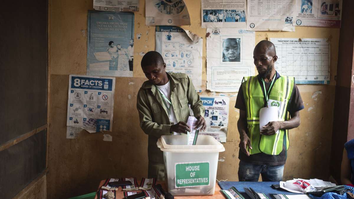 Wahl in Nigeria: Nigeria hat unter schwierigen Bedingungen gewählt