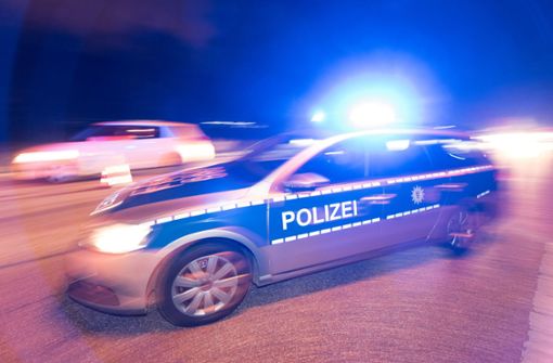 Hinweise nimmt der Polizeiposten Neckartenzlingen unter Telefon 07127/33261 entgegen (Symbolfoto). Foto: dpa/Patrick Seeger