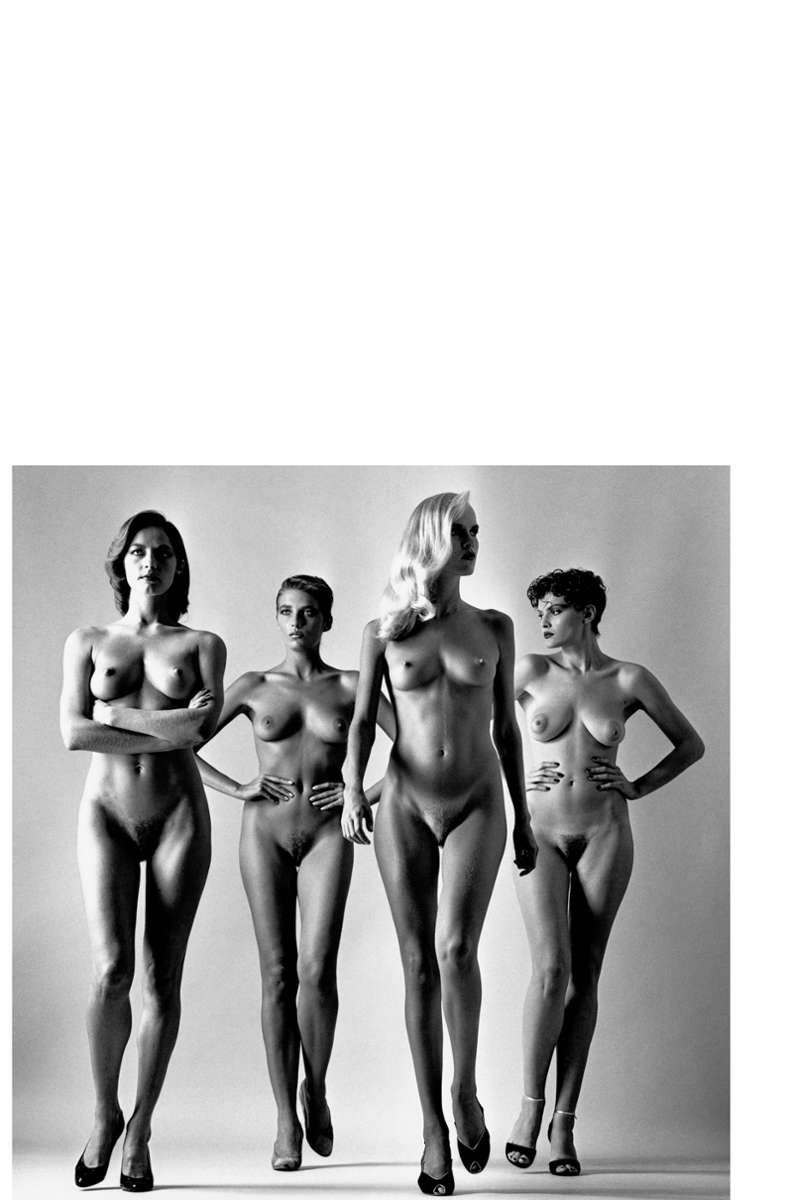 Helmut Newton: Sie kommen, naked, French Vogue, Paris 1981.