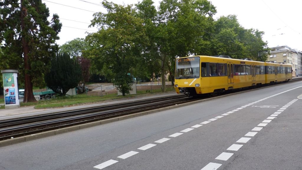 Gefahrenstelle in Bad Cannstatt: Sichere Straßenquerung erst 2019