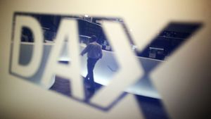 Dax über 18.000 Punkten - Quartalszahlen treiben Kurse