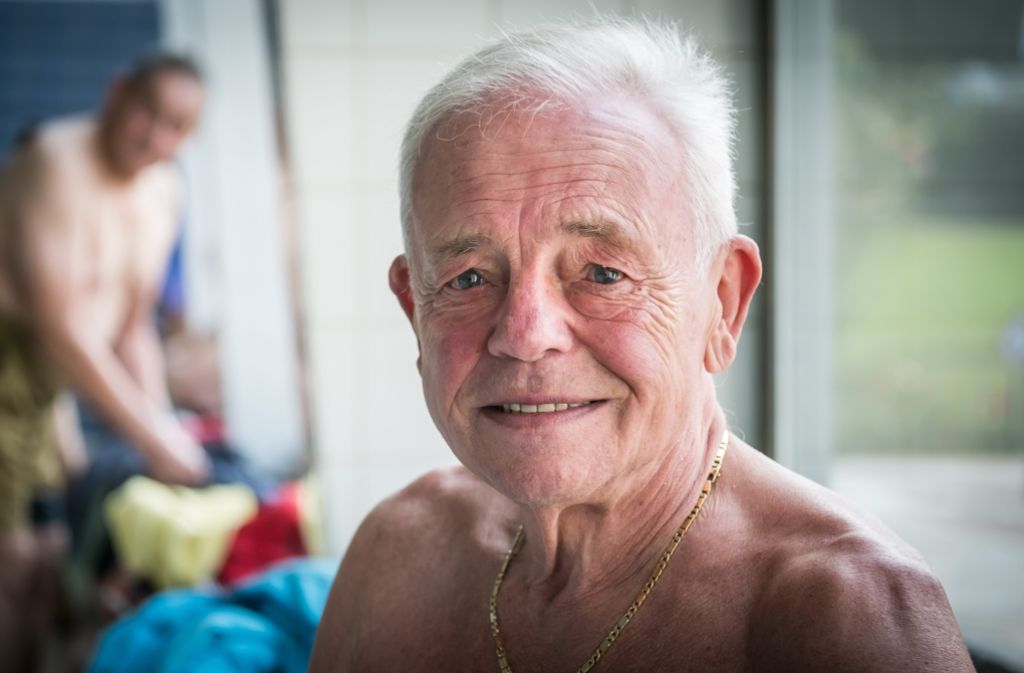 Roland Enser (78), Rentner aus Altbach: „Das gesamte Bad reizt mich seit meinem ersten Besuch hier vor 40 Jahren. Ich bin hin- und hergerissen, wohin ich nach der Schließung gehen werde. Ich denke, ich werde mal ins Leuze und mal in das am Kursaal gehen. Aber eins ist klar: Mir wird etwas fehlen.“