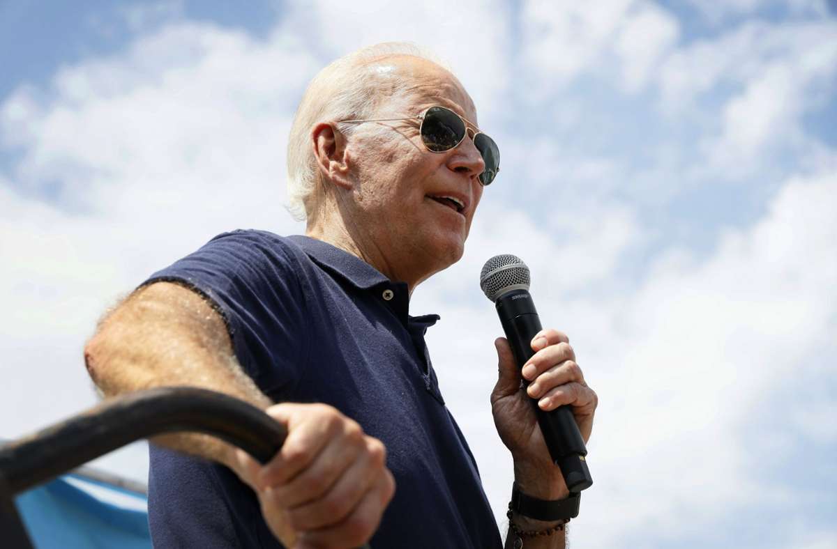 Sehr amerikanisch: Joe Biden mit Pilotenbrille und Polohemd als Wahlkämpfer in Iowa, 2019.