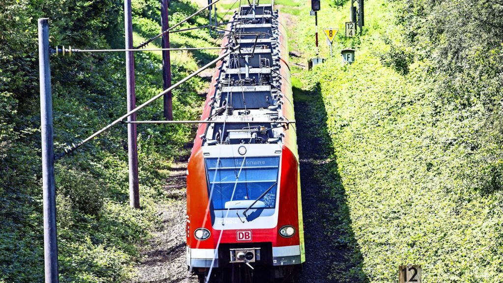 Marbach-Backnang: S 4   fährt am Wochenende alle  30 Minuten