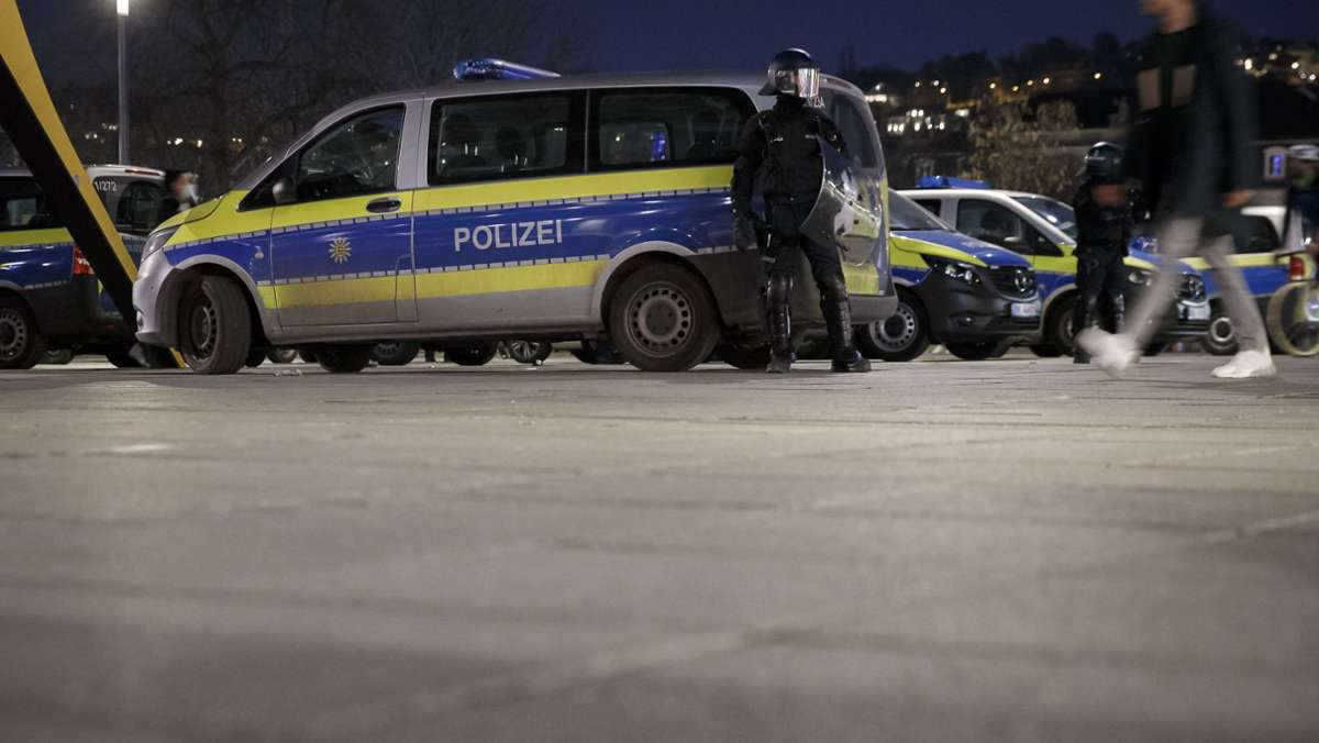 Coronapandemie in Stuttgart: Polizei äußert sich zum Einsatz auf dem Schlossplatz