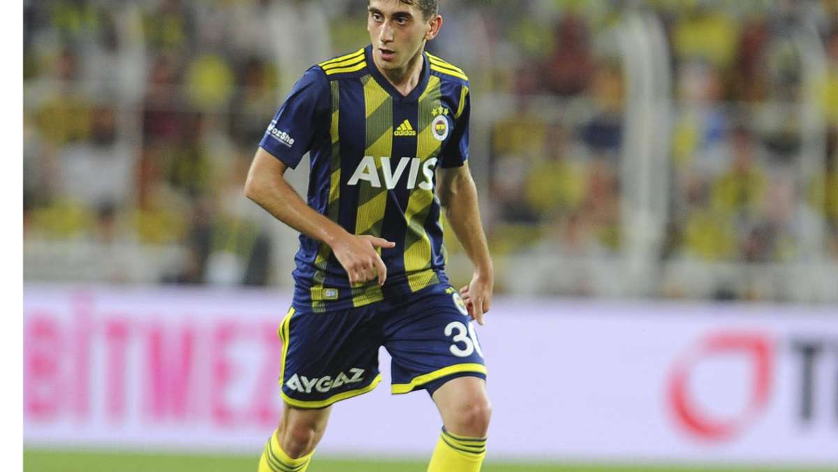  Der VfB angelt sich mit dem Türken Ömer Faruk Beyaz, 17, von Fenerbahce Istanbul einen heiß begehrten Teenager für die Position des Spielmachers. Auch hinter diesem Transfer steckt ein langfristiger Plan. 