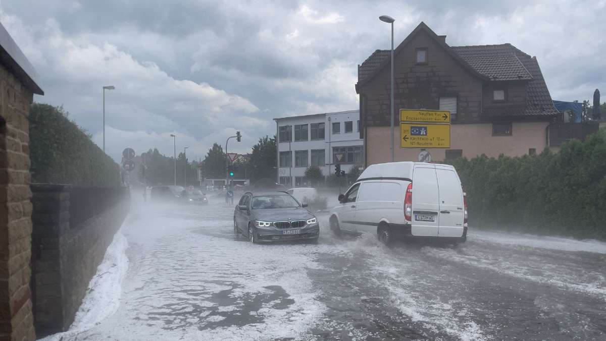Unwetter in Baden-Württemberg: Land unter im Südwesten – Straßen und Keller unter Wasser