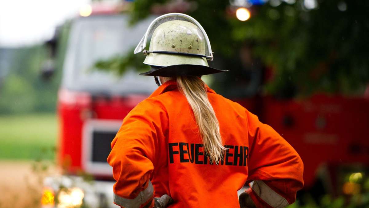 Garten in Kirchheim am Neckar: Feuer breitet sich unkontrolliert aus